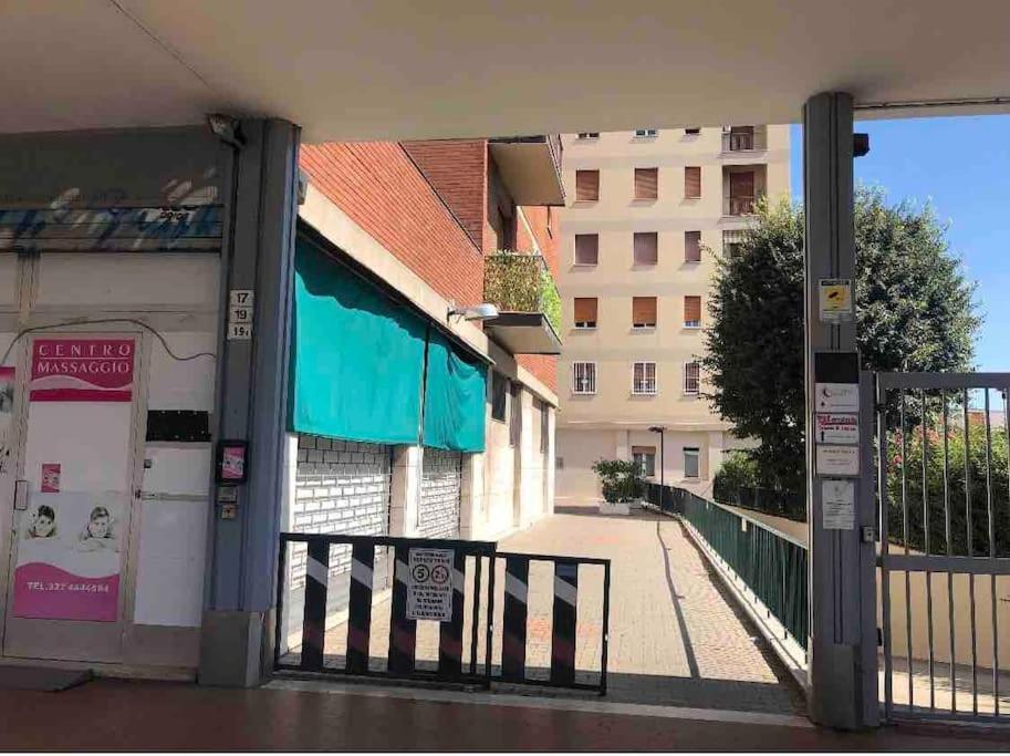 Splendido Appartamento In Zona Fiera A Болонья Екстер'єр фото