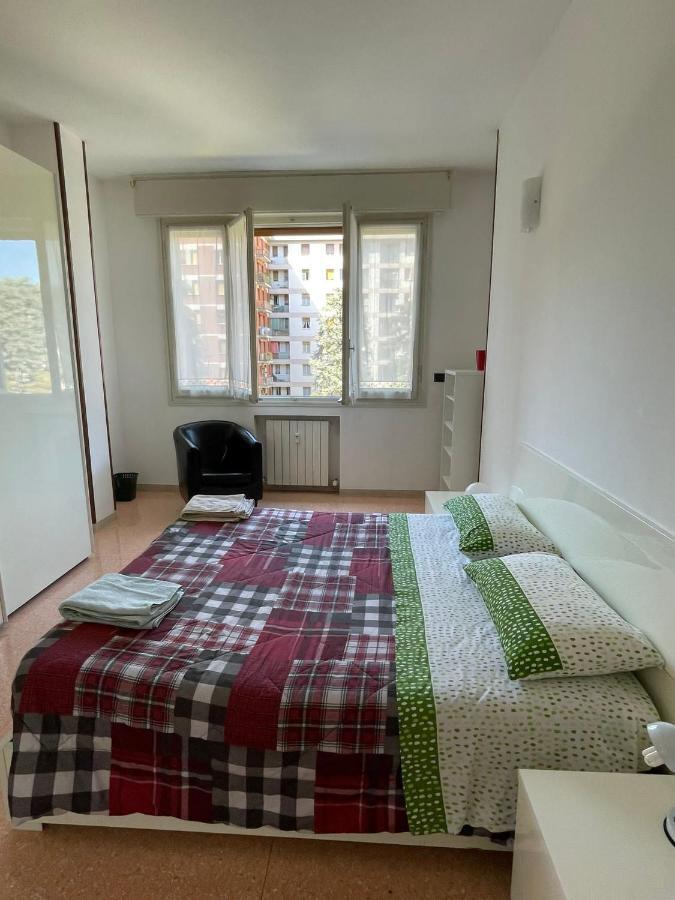 Splendido Appartamento In Zona Fiera A Болонья Екстер'єр фото