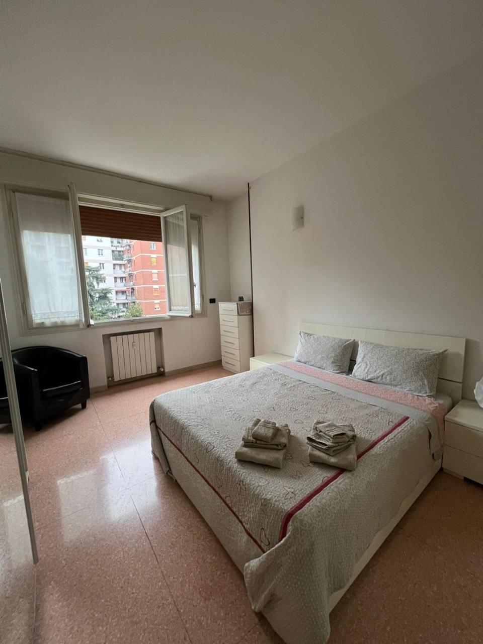 Splendido Appartamento In Zona Fiera A Болонья Екстер'єр фото