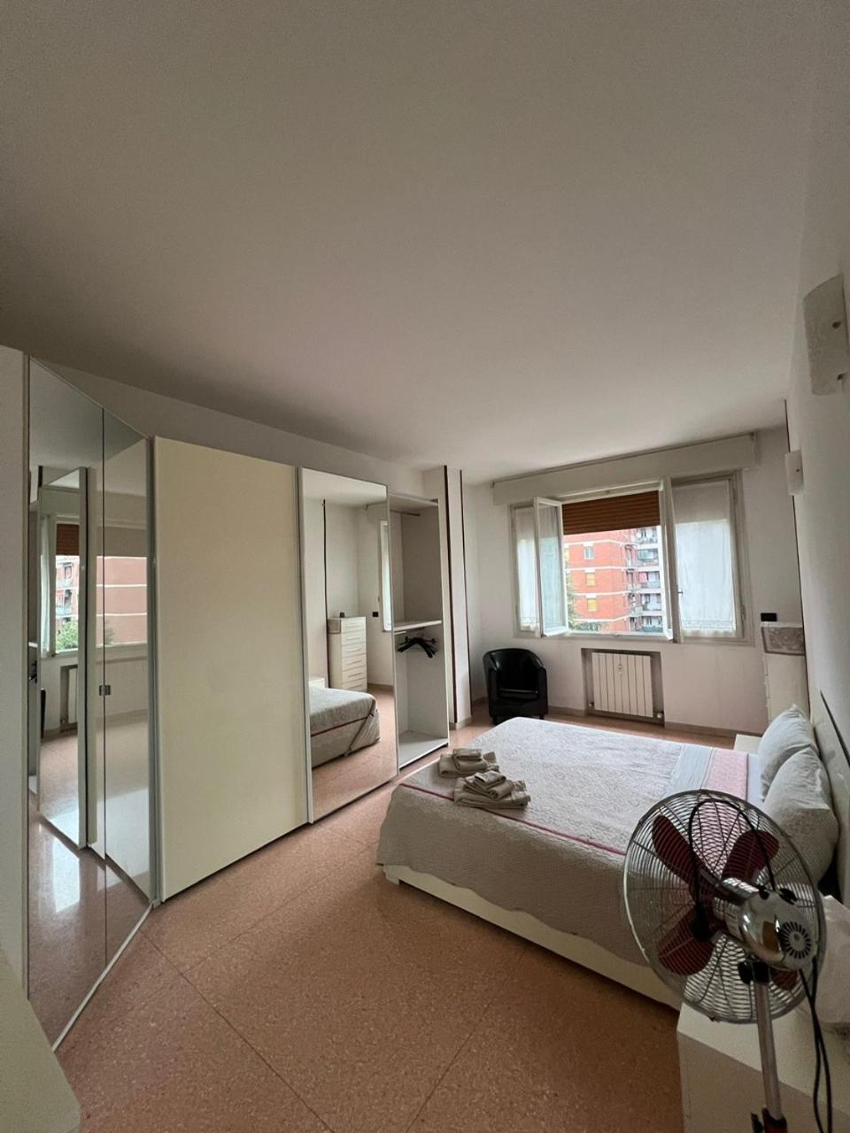 Splendido Appartamento In Zona Fiera A Болонья Екстер'єр фото